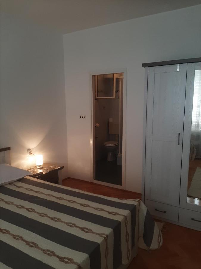 Apartments And Rooms Ljubica Lun  Exterior photo
